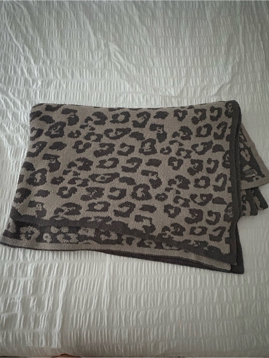 Barefoot Dreams Other - Barefoot Dreams Blanket